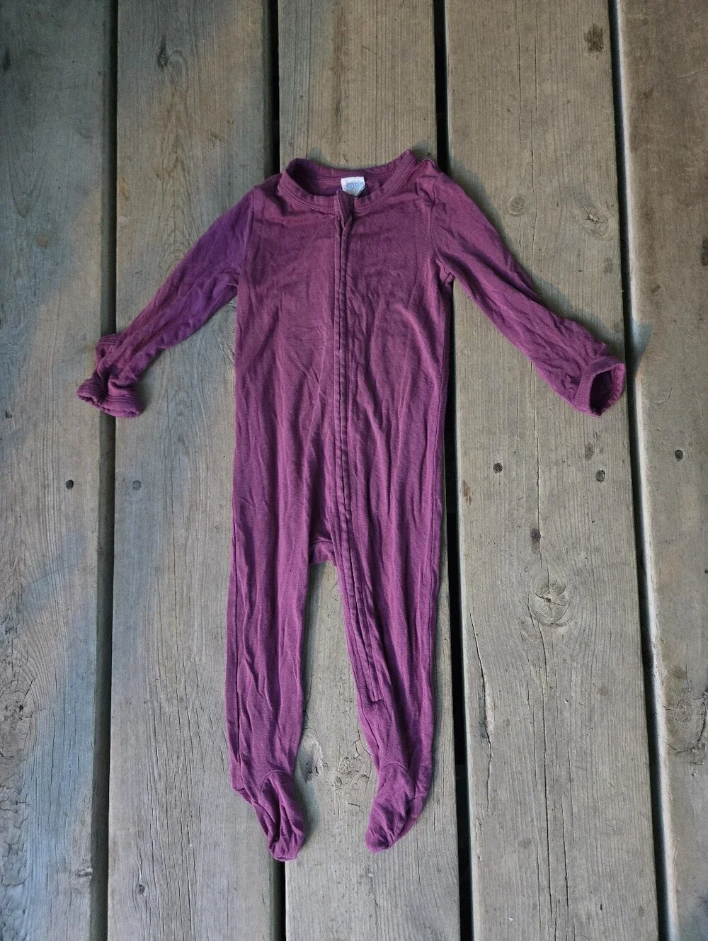 Kate Quinn soft bamboo, purple one piece outfit sz 0/3 months in great condition